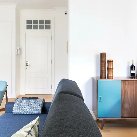 玛达勒纳133公寓