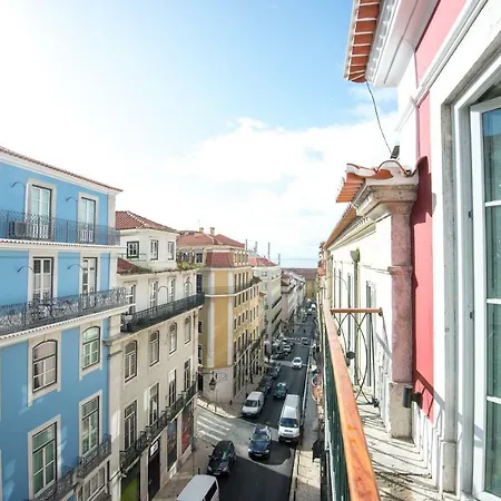 Апартаменти Madalena 133 *